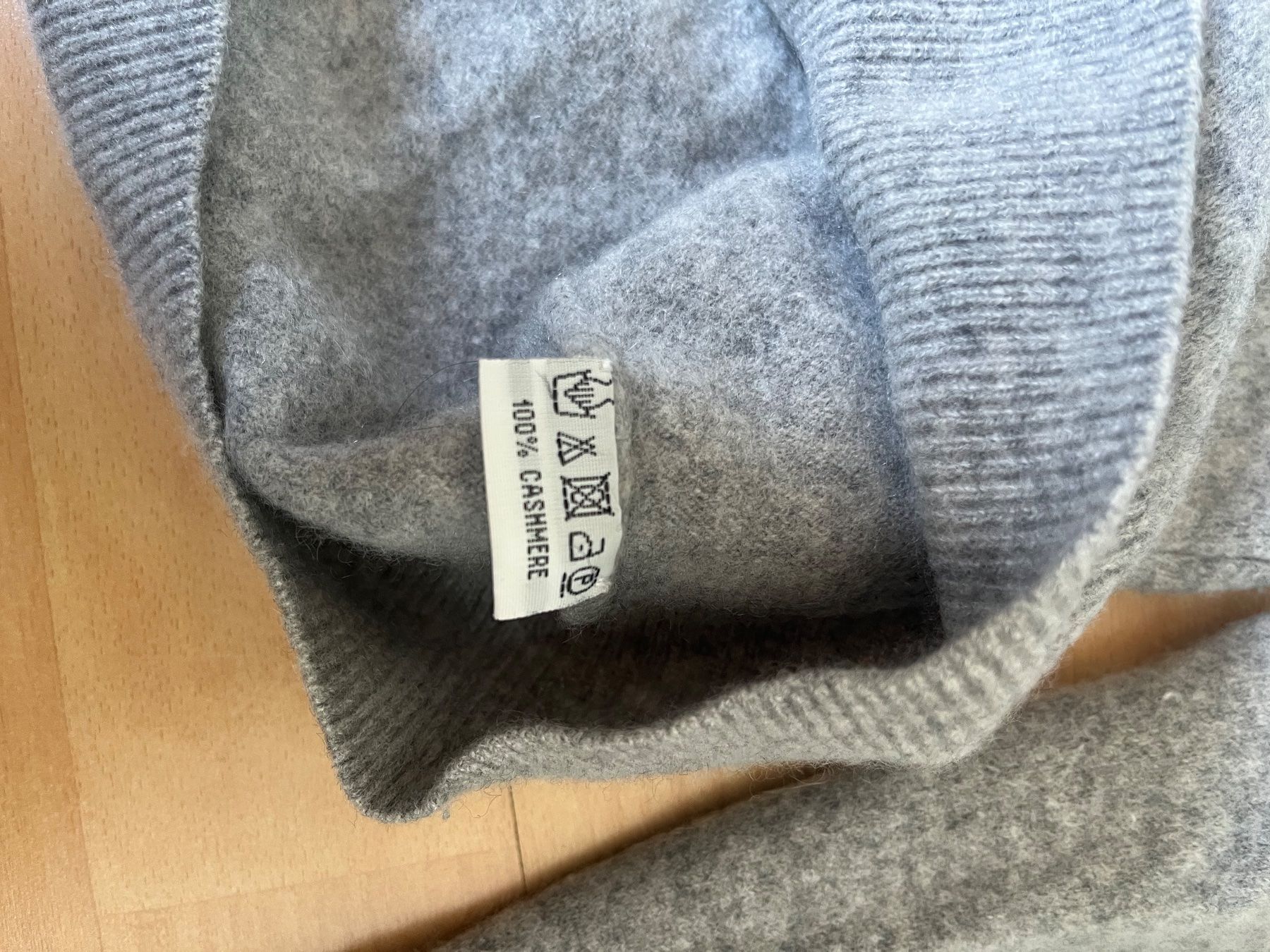 Maglioni & Felpe: Rollkragenpullover Cashmere, Grösse XS/S – Usato da Heerbrugg venduto da R.St27 2