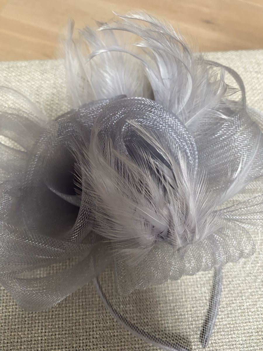 Accessori per capelli: Hütchen/Kopfschmuck – Usato da Winterthur venduto da Jacca 1