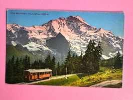 Mürrenbahn mit Jungfrau