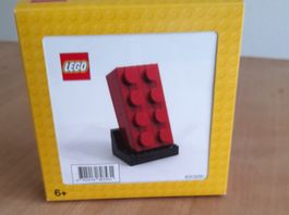 LEGO roter Stein mit Displaystaender