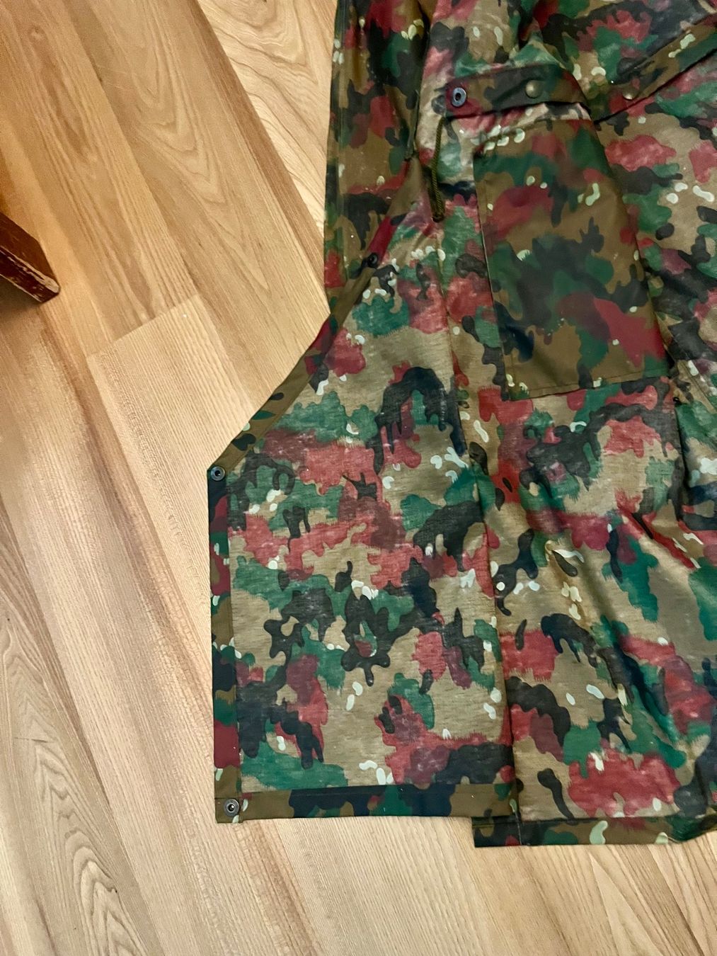 Schweizer Armee Uniformen: Schweizer Armee Pelerine Mittel – Gebraucht aus Uster von colmo 1