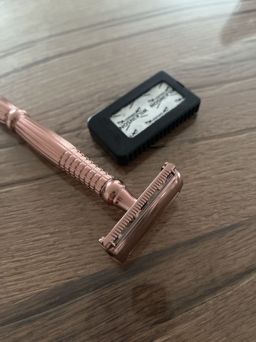 Rasoi & Lamette da barba: Rasoio Wilkinson Intuition – Nuovo (secondo la descrizione) da Bever venduto da anj_8lxr 1