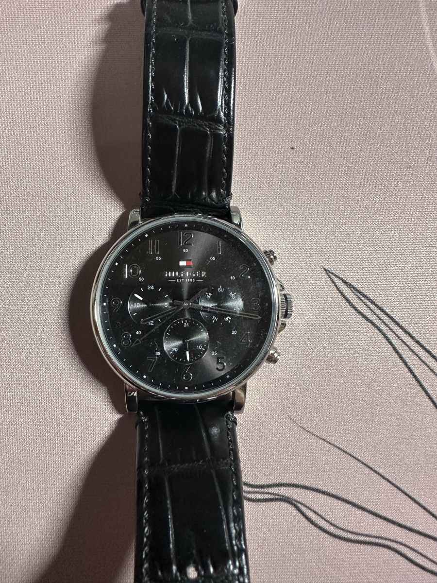 Tommy Hilfiger Uhren: Tommy Hilfiger Uhr – Gebraucht aus Benken SG von Malou1 2