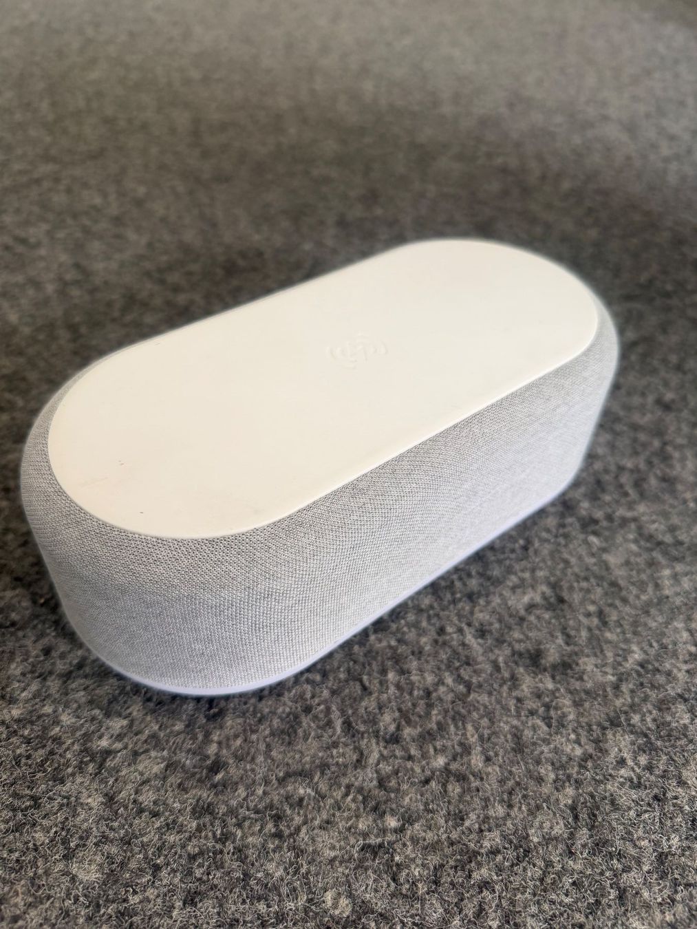 Ladegeräte: Multifunktionale Ladestation - Neuwertig, Grau/Weiss – Gebraucht aus Bubikon von Simbeli 1