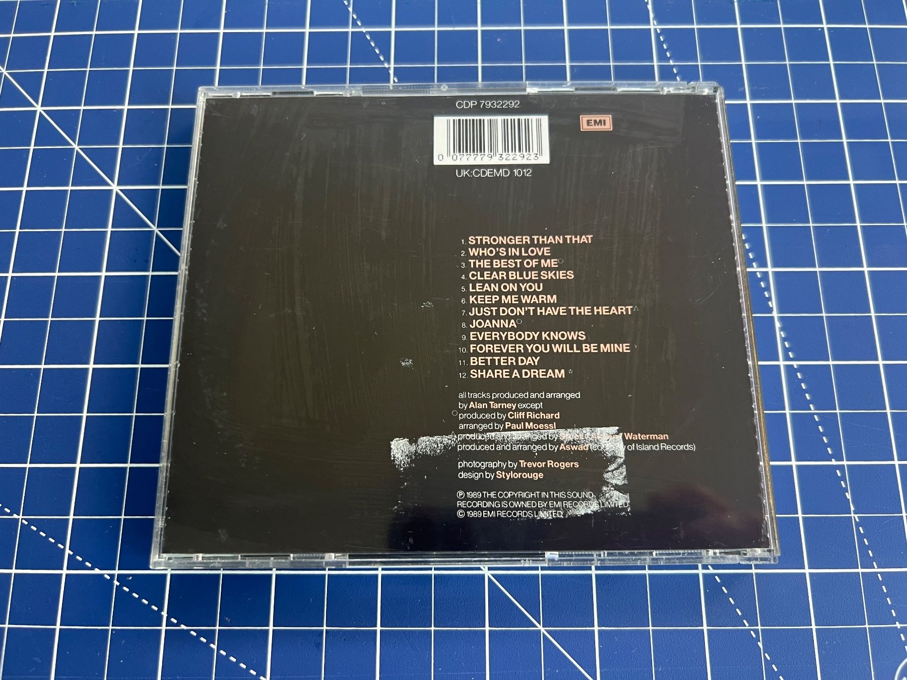 CDs: Cliff Richard – Stronger – Gebraucht aus st.gallen von sophiephie 2