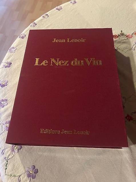 Bücher: Développement de son odorat   – Gebraucht aus Chézard-St-Martin von Famille.Richard