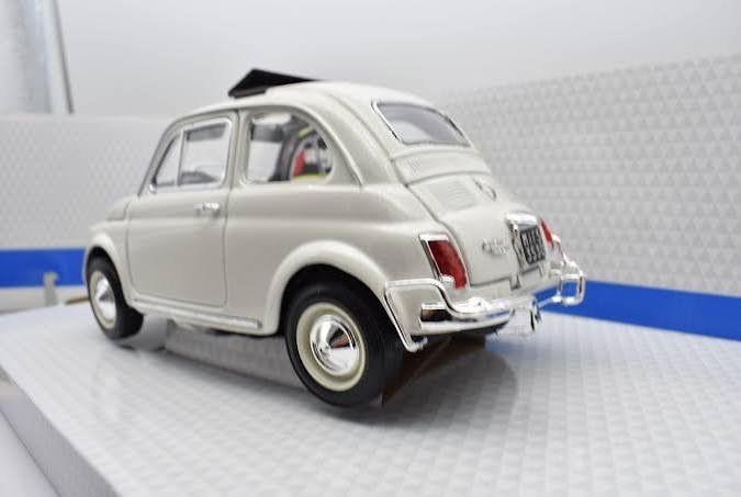 Bburago Modellini d'auto: Fiat 500 L 1968 Bburago 1/18 eigentlich 1/16 – Nuovo e nell'imballaggio originale da Thusis venduto da chur_city 2