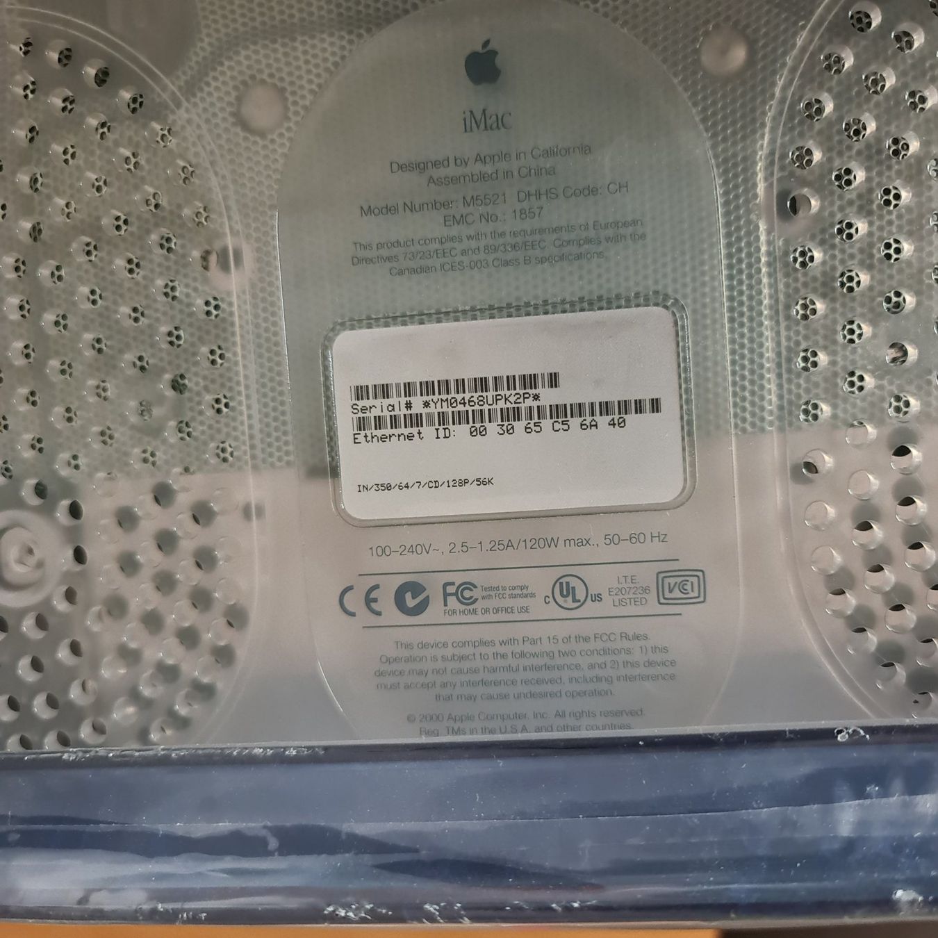 Apple PCs: Apple macintosh iMac G3 Color – Defekt aus Basel von  8