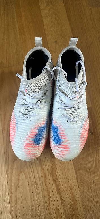 Scarpe per ragazzi: Fussballschuhe Gr. 32/33 – Usato da Eglisau venduto da magier007