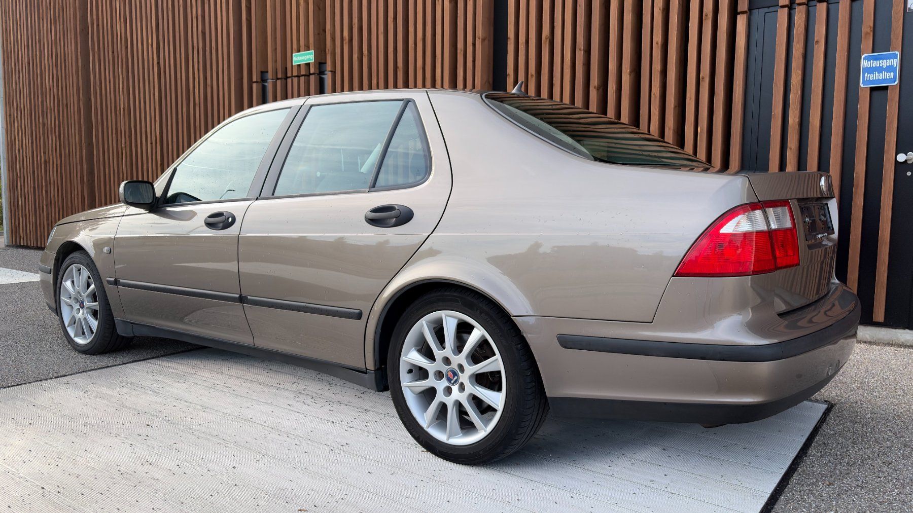 Saab Autos: Saab 2.0t Aut. El.Sitze – Gebraucht aus Rheinfelden von gth_wd5m 3