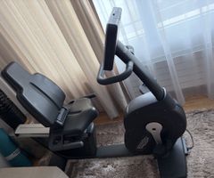 Technogym Liegeergometer