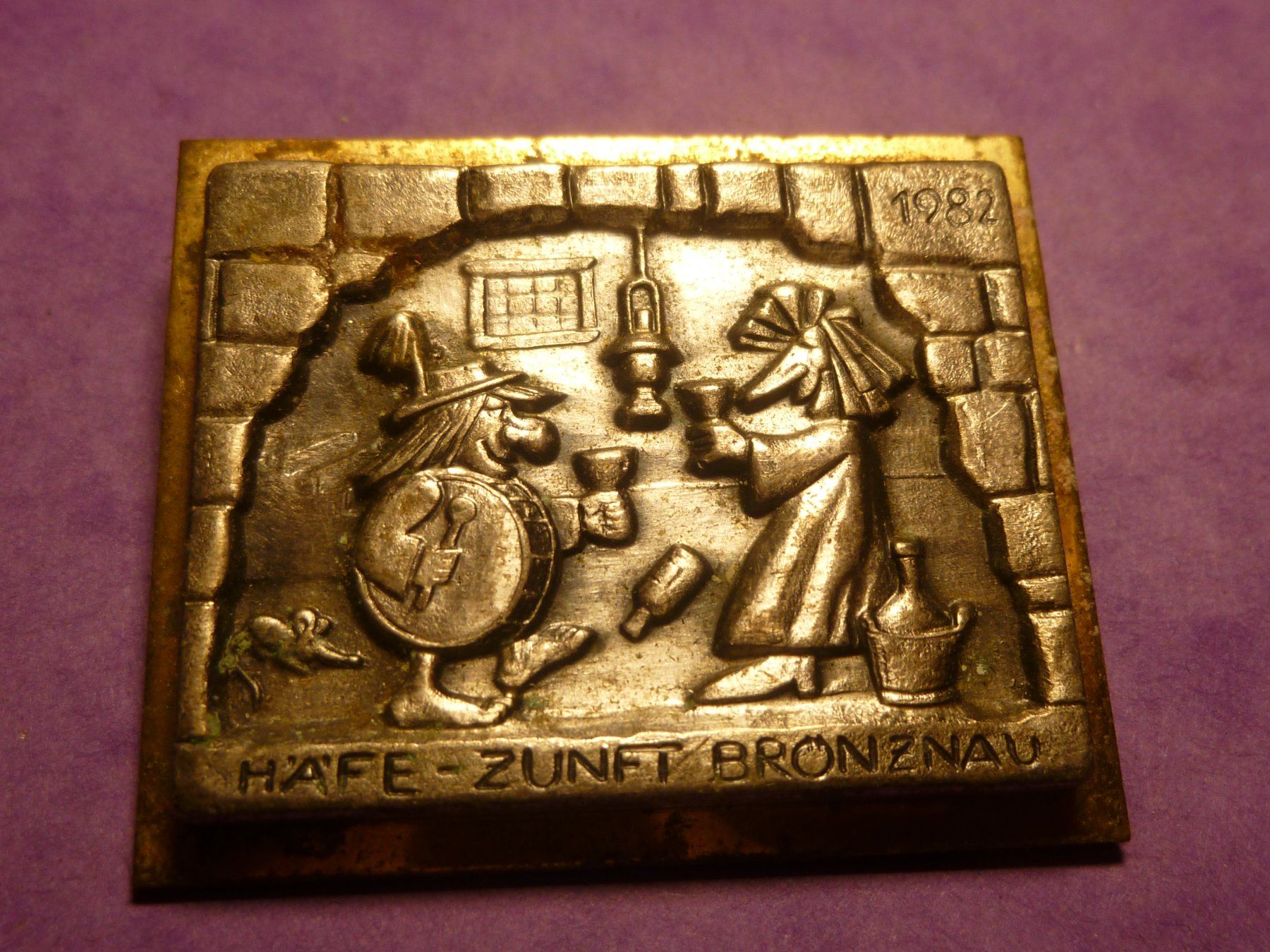 Placchette & Badge: BRÖNZNAU 1982 GOLD – Usato da Ried (Muotathal) venduto da Mandarin02