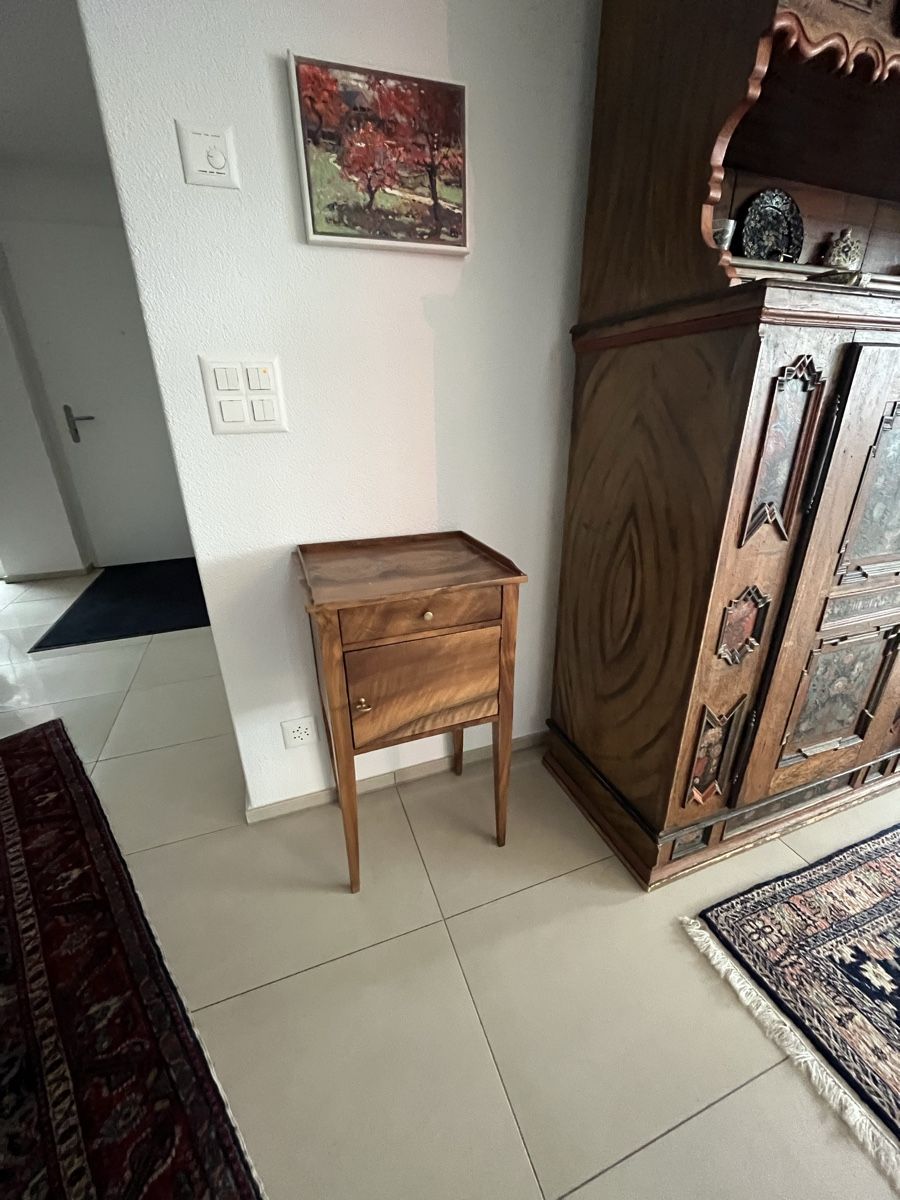 Kommoden: Liseuse, Nussbaum – Gebraucht aus Steffisburg von stockhorn01 4