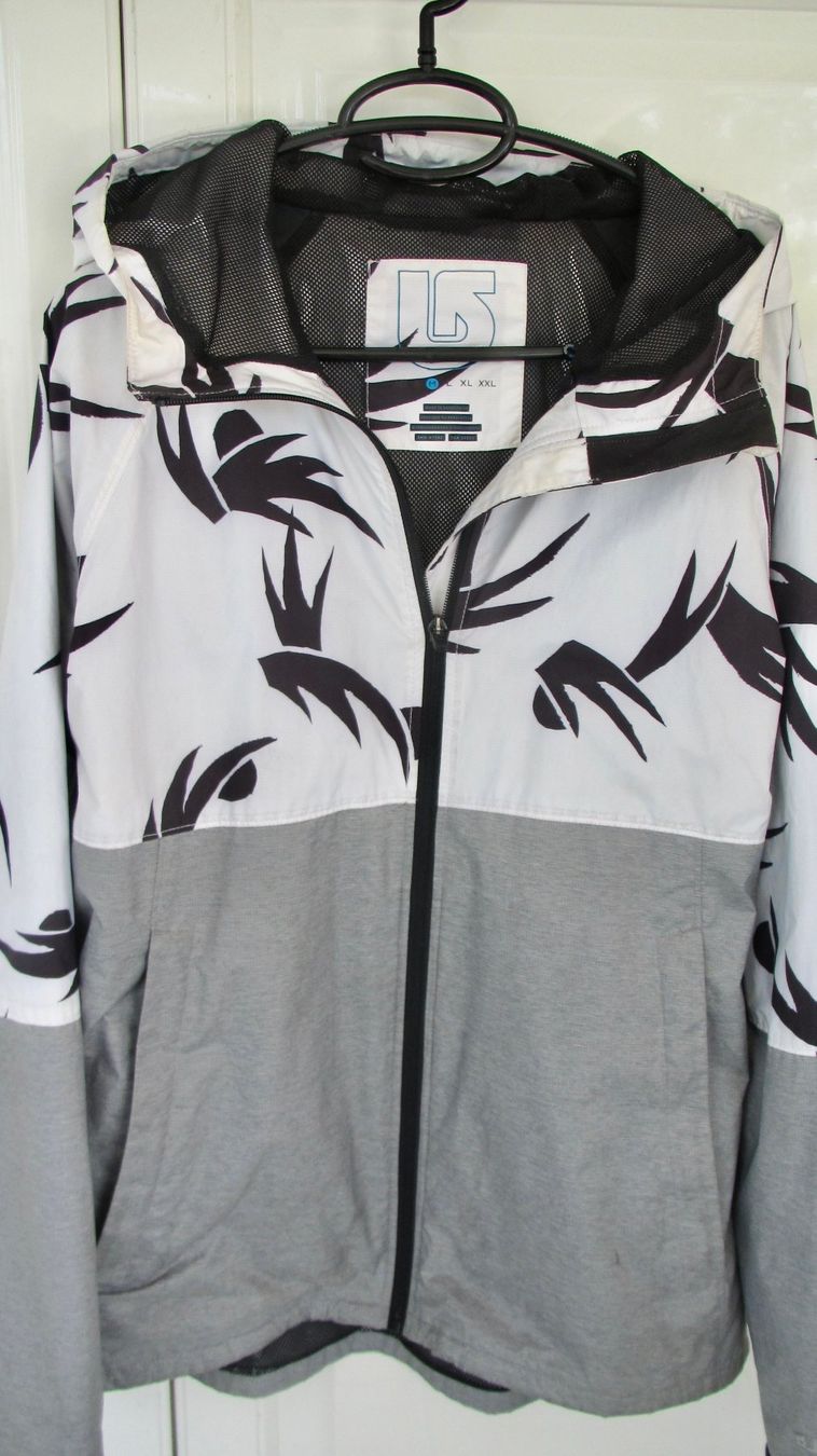 Giacche: VESTE DE RANDONNEE OU PLUIE  EAC – Usato da Murten venduto da Selliot