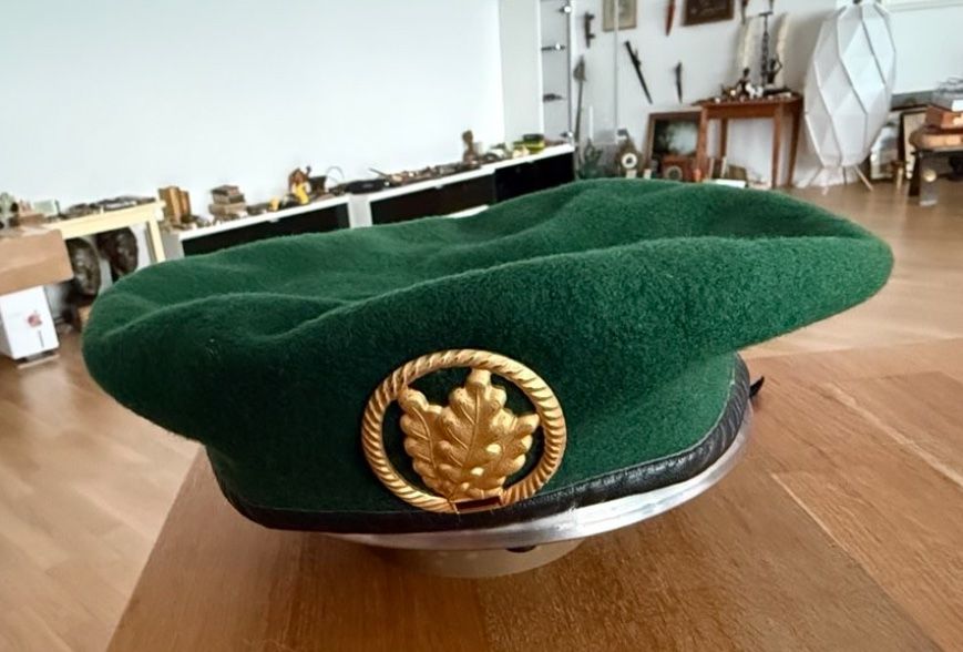 Uniformen: Originale Deutsche Bundeswehr Barett, Militär Kappe – Gebraucht aus Goldach von Messerguru
