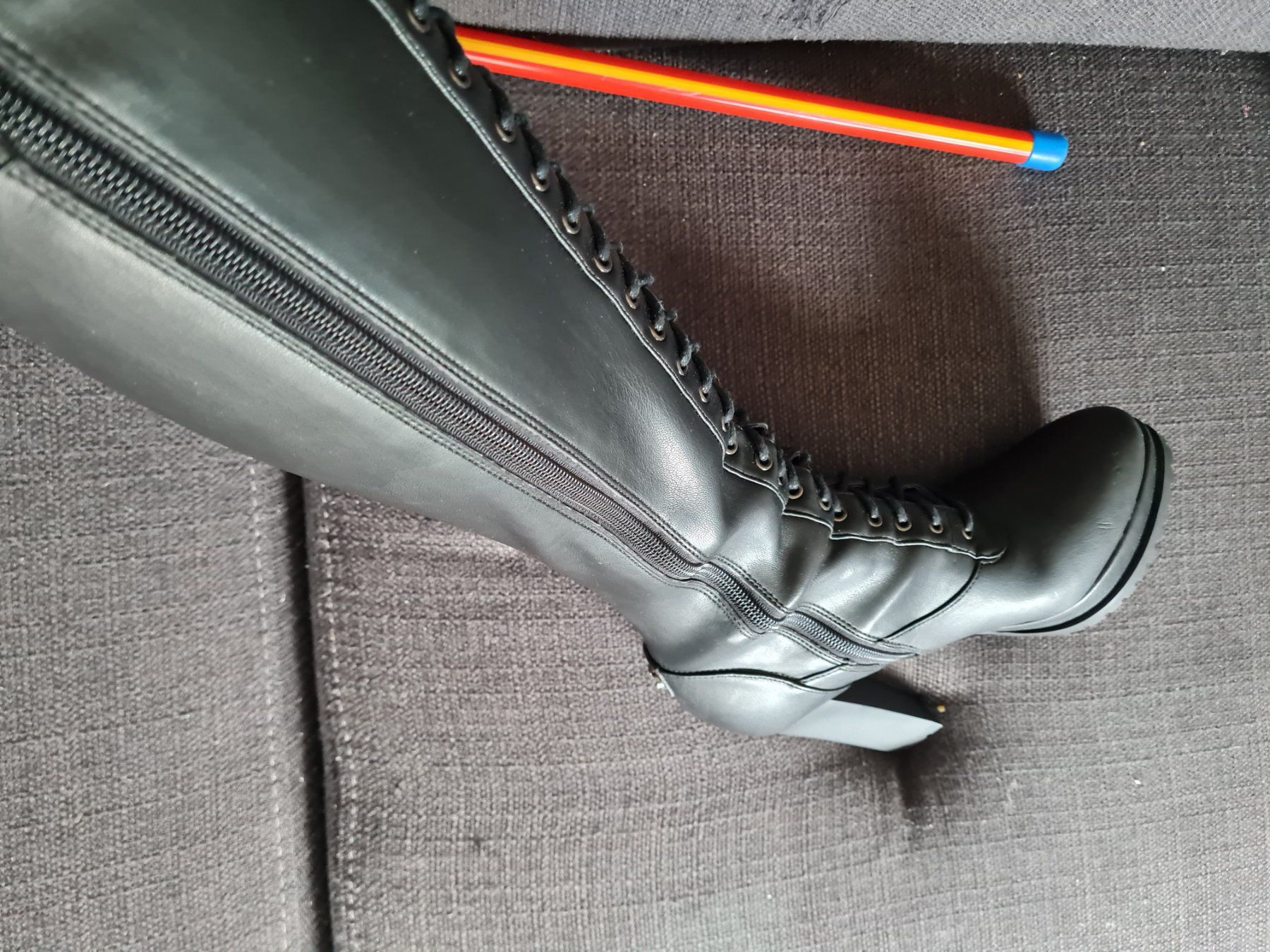 Scarpe da donna: Bottes – Nuovo e nell'imballaggio originale da Grand-Lancy venduto da ana_7y2f