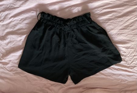 Kurze Hose schwarz Grösse L guter Zustand