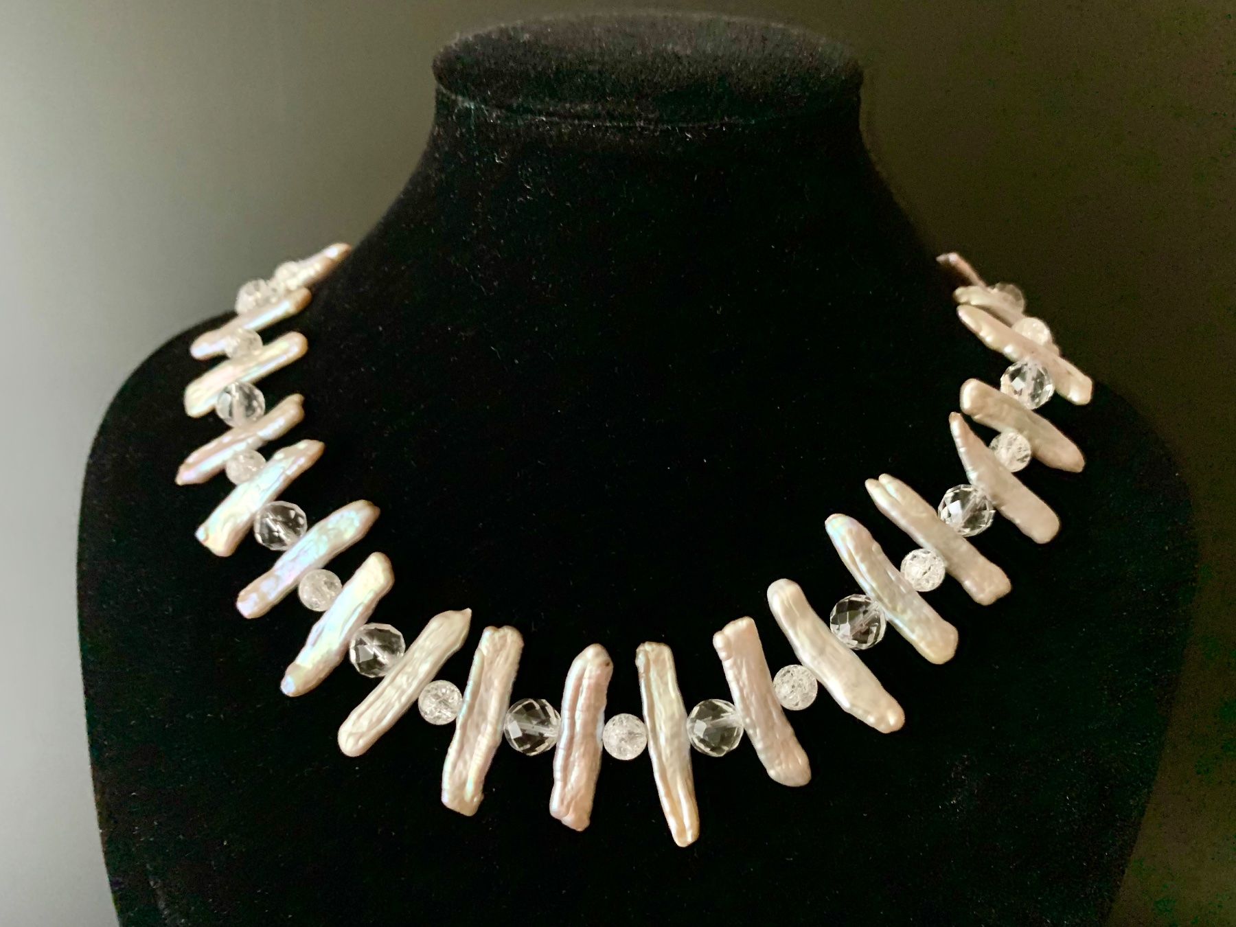 Catenine: Keshi Perlen & Edelstein Halskette Sterling Silber – Nuovo e nell'imballaggio originale da Rüschlikon venduto da ThereseJewelryDesign 3