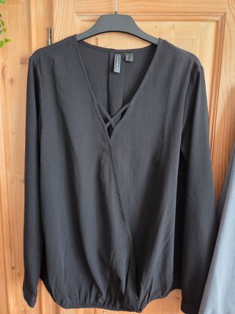 Schwarze Rainbow Bluse, Grösse 44, Top Zustand für Herbst!