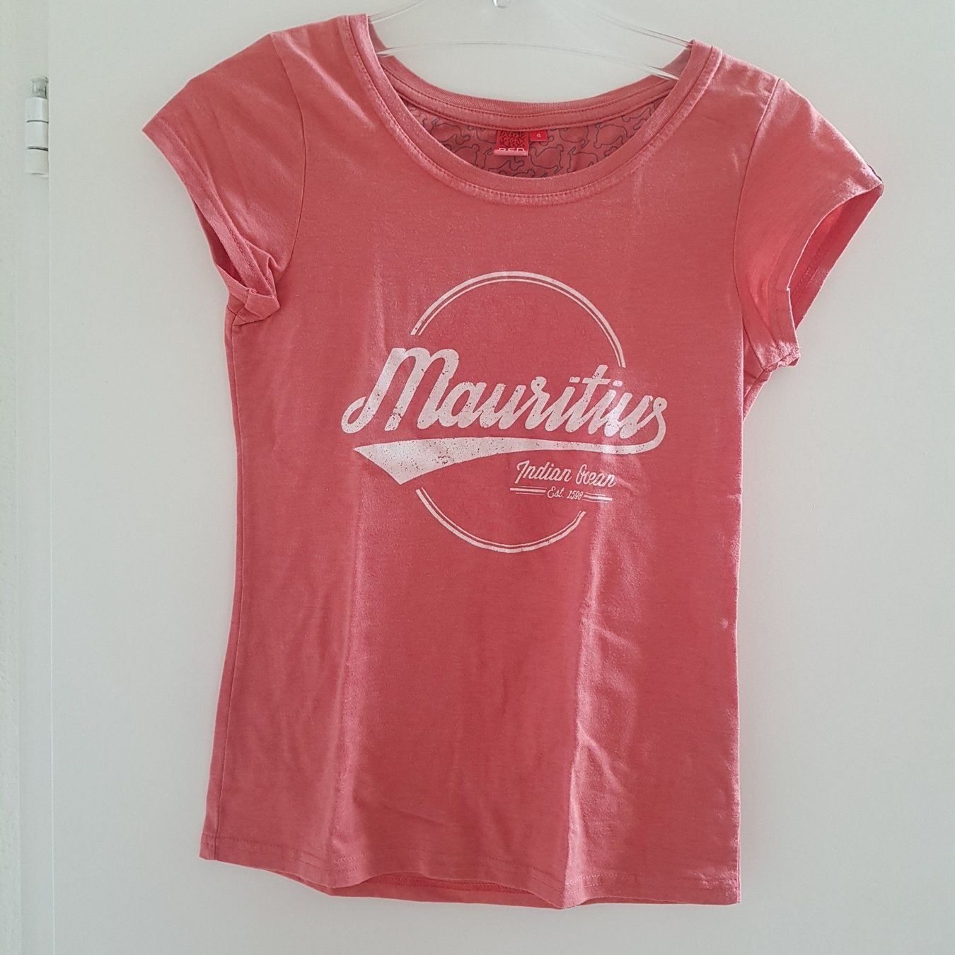 Blouses, T-shirts & Tops: T.Shirt – D'occasion à Zürich par Mumpfi9