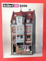 KIBRI HO, N° 8356, Maison de ville avec balcon, neuve