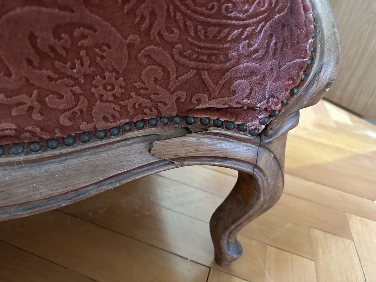 Sofas: Antikes Sofa, bordeauxrot, (defekt) – Défectueux à Winterthur par Philipponthenet83 3