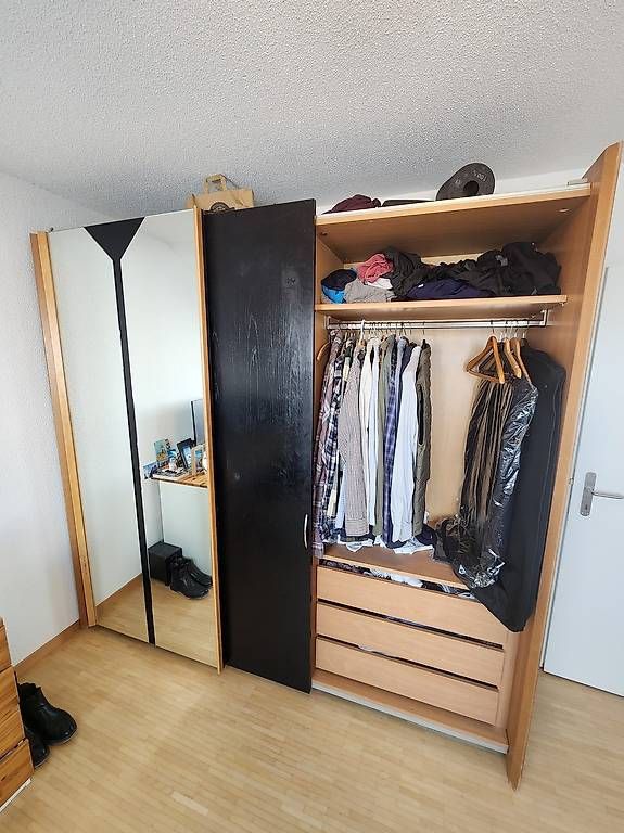 Armadi: Holz Kleiderschrank – Usato da Wallisellen venduto da cmc_jf2q 3