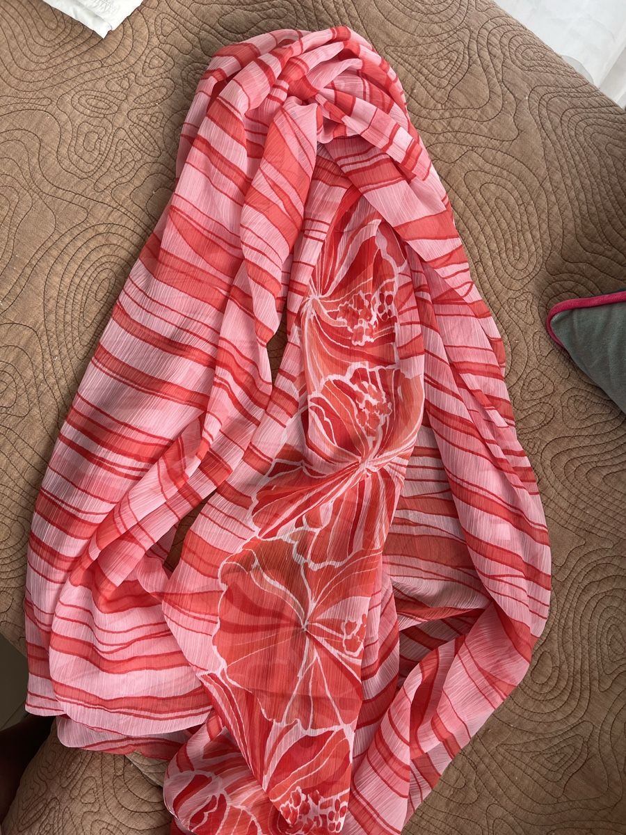 Foulards, Tücher & Schals: Schöner leichter Schal / Tuch mit Blumenmuster – Gebraucht aus Tenero von debsag 2