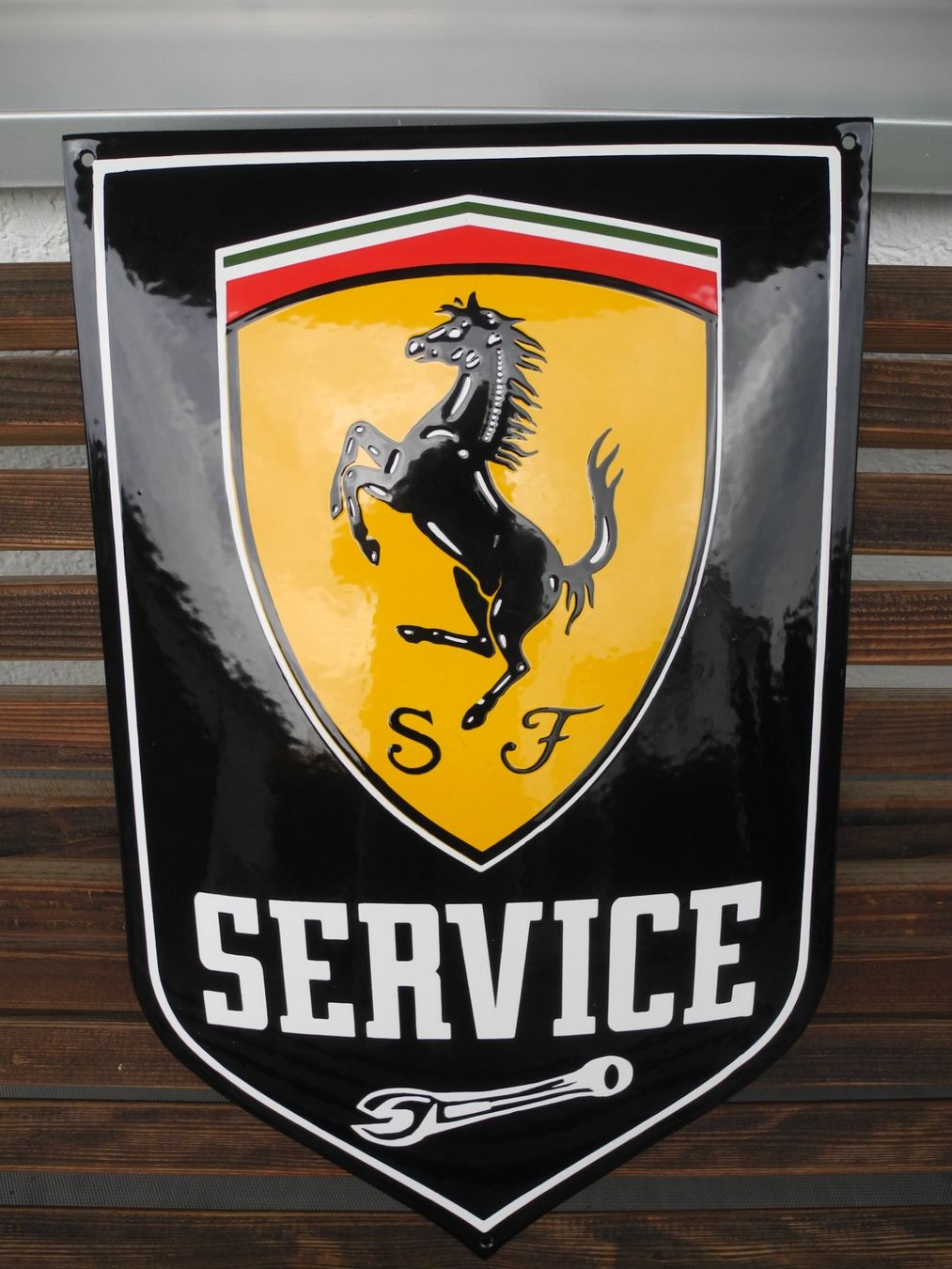 Ferrari Schilder: FERRARI EMAILSCHILD – Gebraucht aus Reinach AG von Huckleberrysix 4