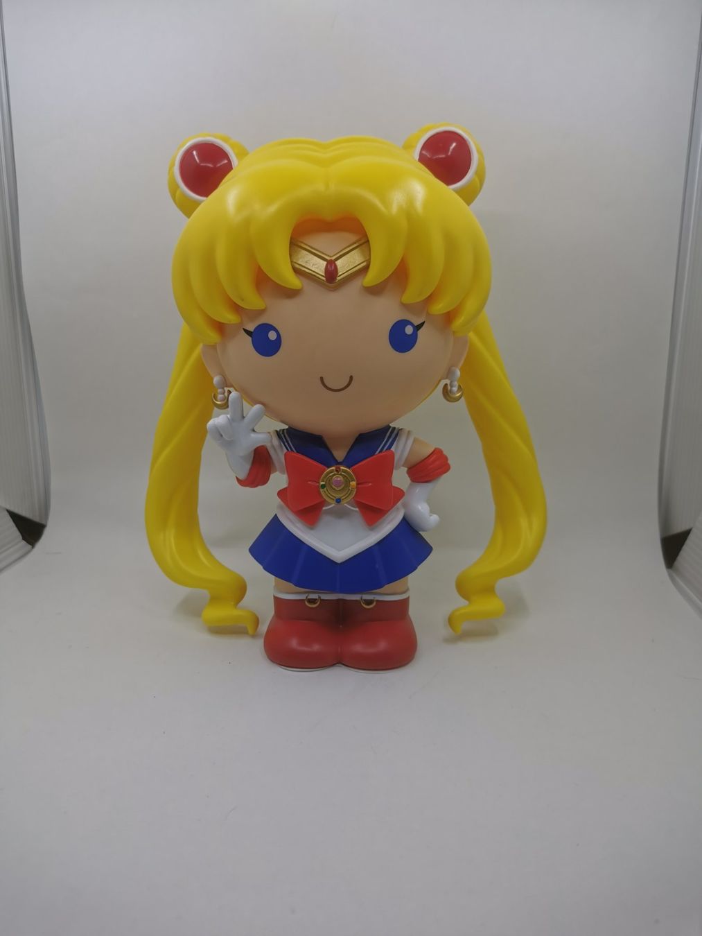 Statuette: Sailor Moon Spardose Figur Sammler Deko – Nuovo (secondo la descrizione) da Sisseln AG venduto da schenk-figuren