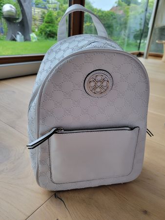 Sommerlicher, weisser Rucksack - ideal für den Alltag!