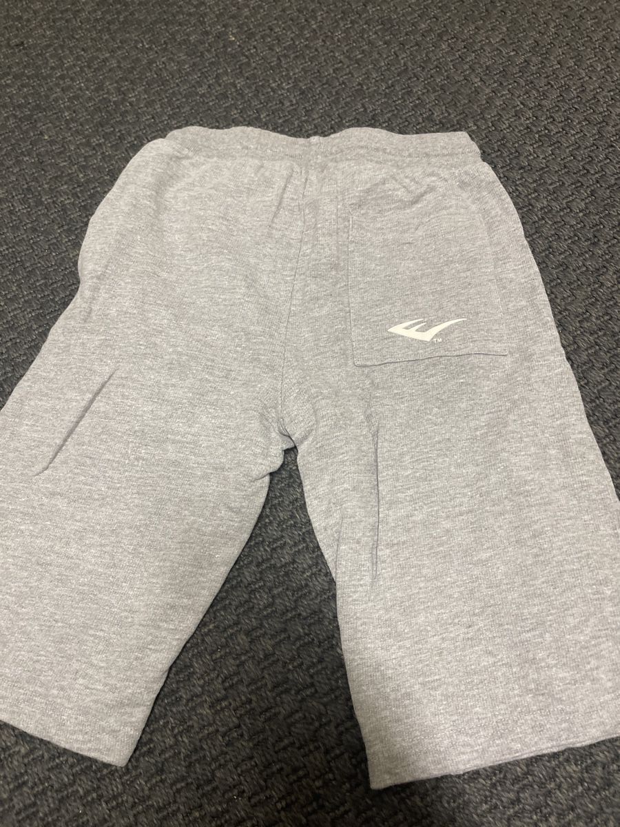 Pantaloni: Obiesse Jungenshorts gr 140 – Usato da Bad Zurzach venduto da Cuore34 2