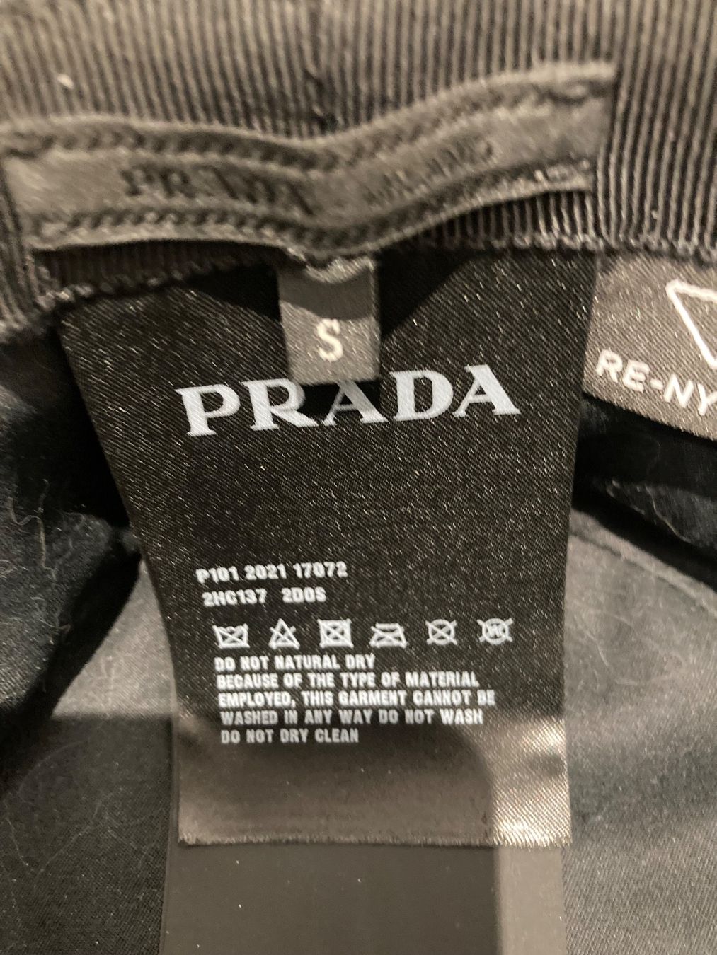 Prada Copricapi, berretti & cappellini: Prada HUT taglia S – Usato da Paradiso venduto da Kayakara 2