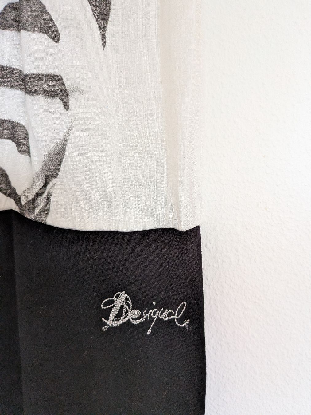 Desigual Vestiti: Desigual Kleid mit Zebra-Print – Usato da Basel venduto da JJ.Elena 2