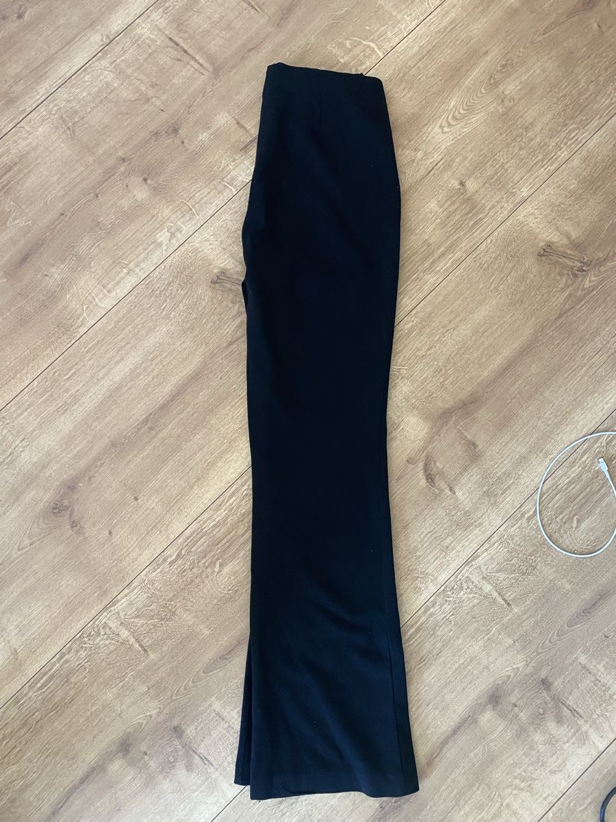 H&M Hosen: H&M schwarze Stoffhose Grösse 40 – Gebraucht aus Wigoltingen von luu23 4