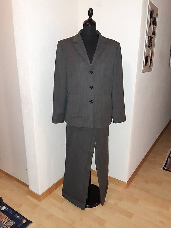 C&A Ensembles & Tailleurs: Hosenanzug – D'occasion à Altenrhein par theresia11