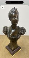 Bronzefigur Dame Henri Godet guter Zustand