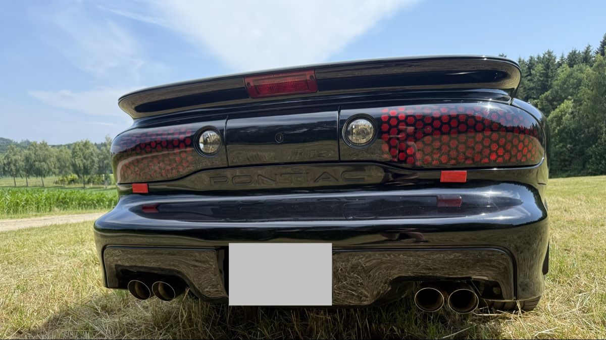 Pontiac Autos: Pontiac Firebird V8 5.7 l Jahrgang 1999 Cabrio – Gebraucht aus Elsau von Raktschau 2