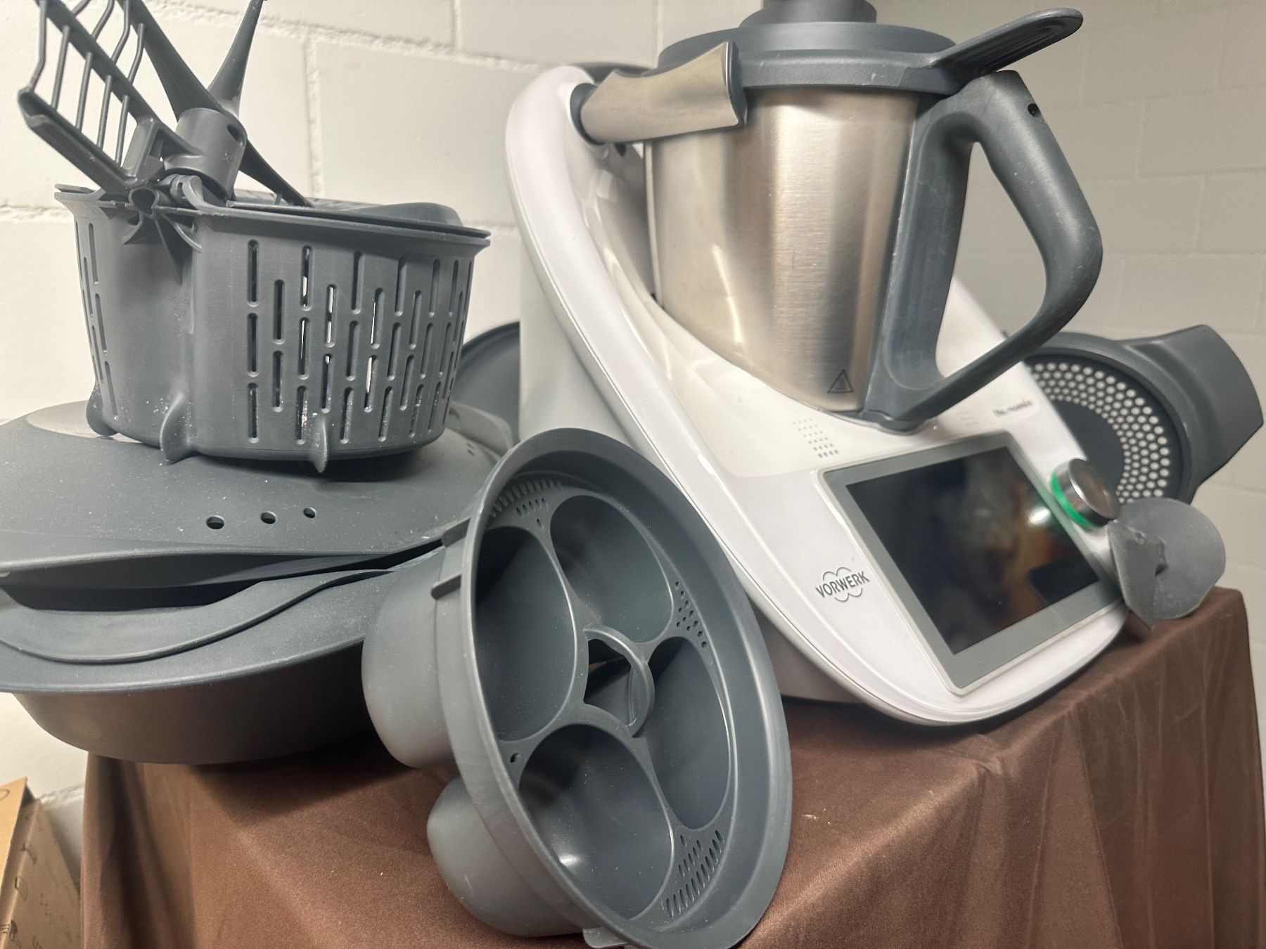 Thermomix Elettrodomestici da cucina: Thermomix TM6 - Komplettset + Eier Pochierer – Usato da Schiers venduto da mur_df5q 1