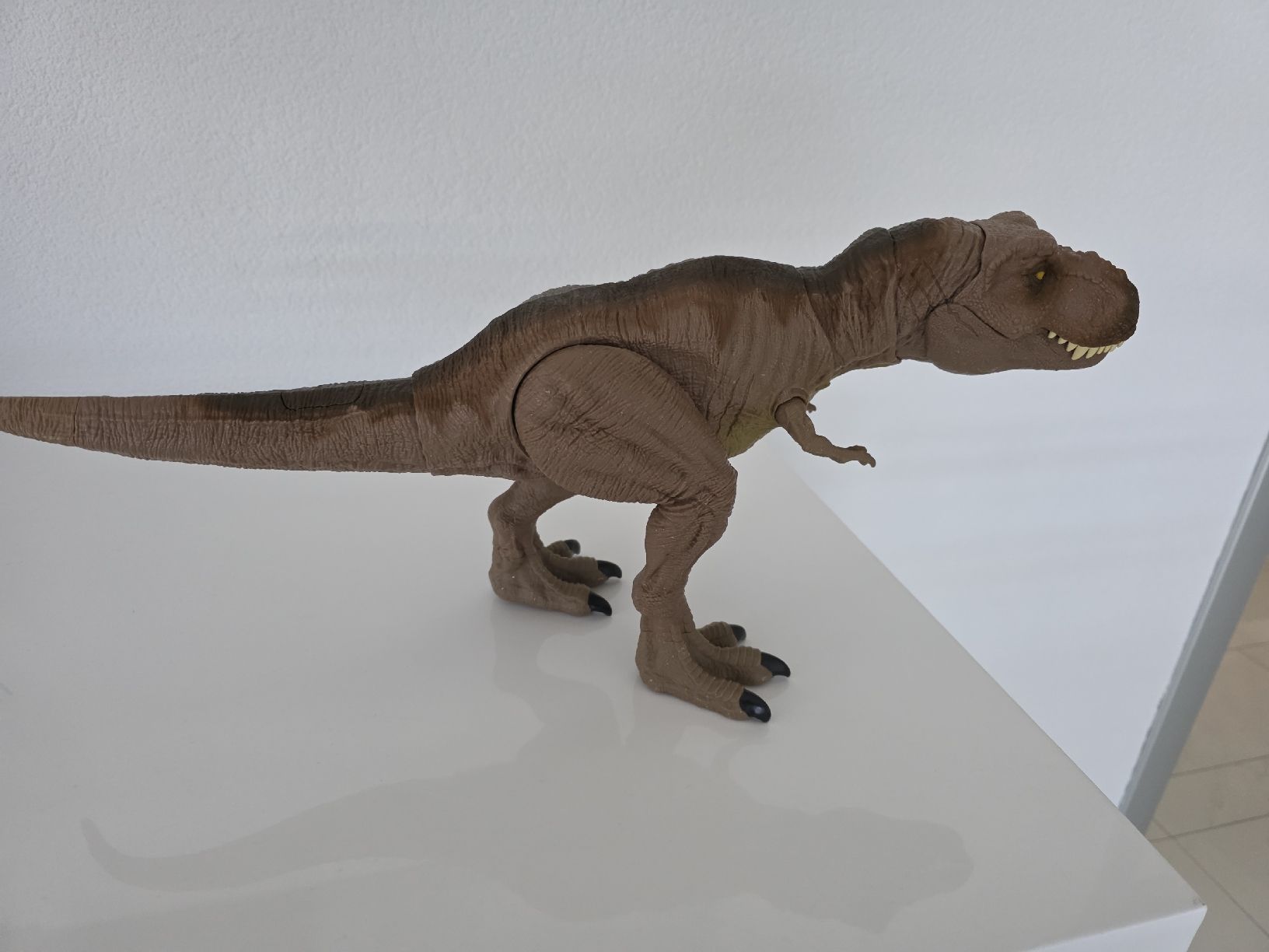 Giocattoli: Grosser T-Rex Dinosaurier, Mit Knopf und Geräusche! – Nuovo (secondo la descrizione) da Grenchen venduto da pat_m7sp