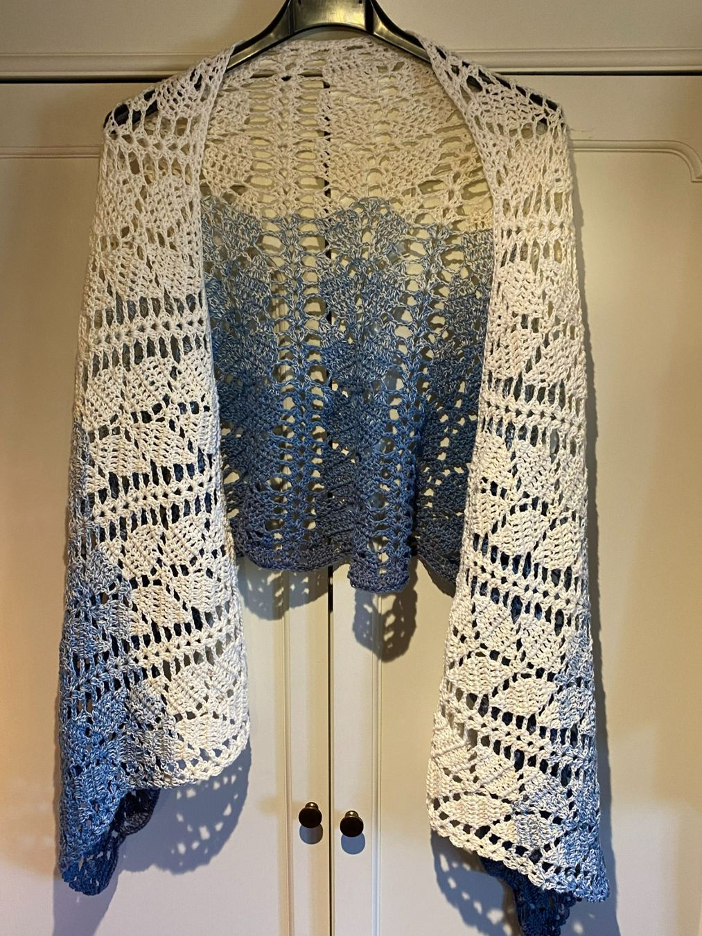 Foulard & Sciarpe: SOMMER DREIECKSTUCH HANDGESTRICKT – Usato da Meienried venduto da ManuelaBoutique 1