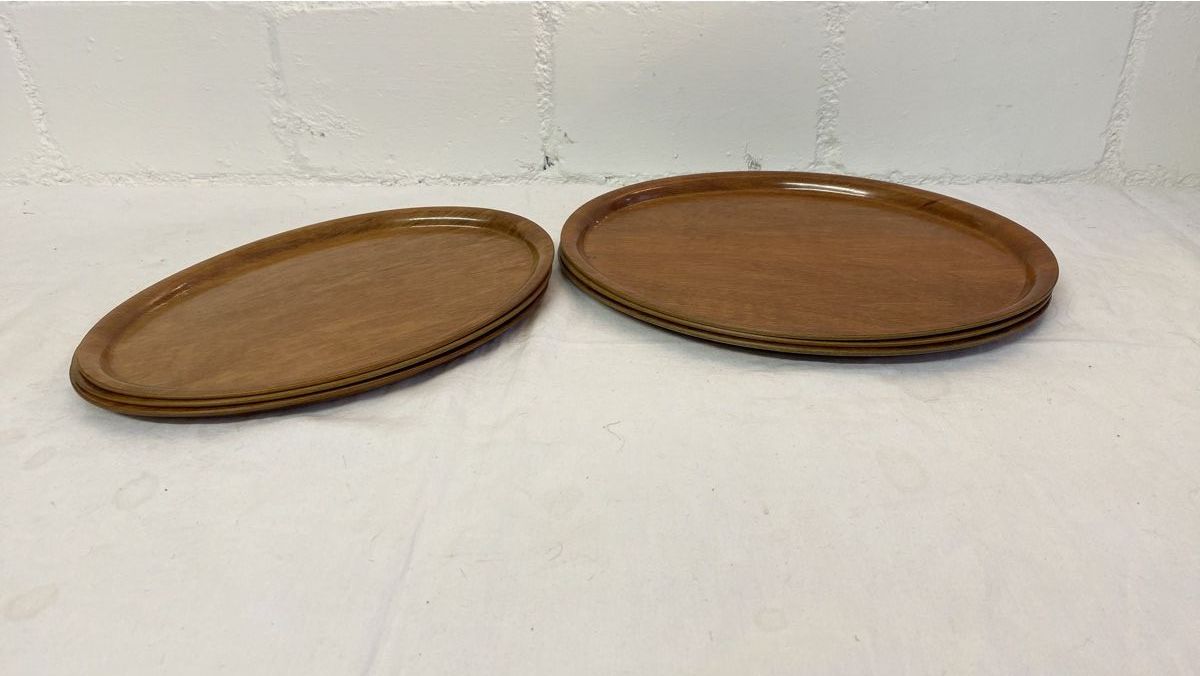 Servierplatten: 6 er Set Vintage Kunststofftabletts, Serviertabletts – Gebraucht aus sursee von trilli-tralli 1