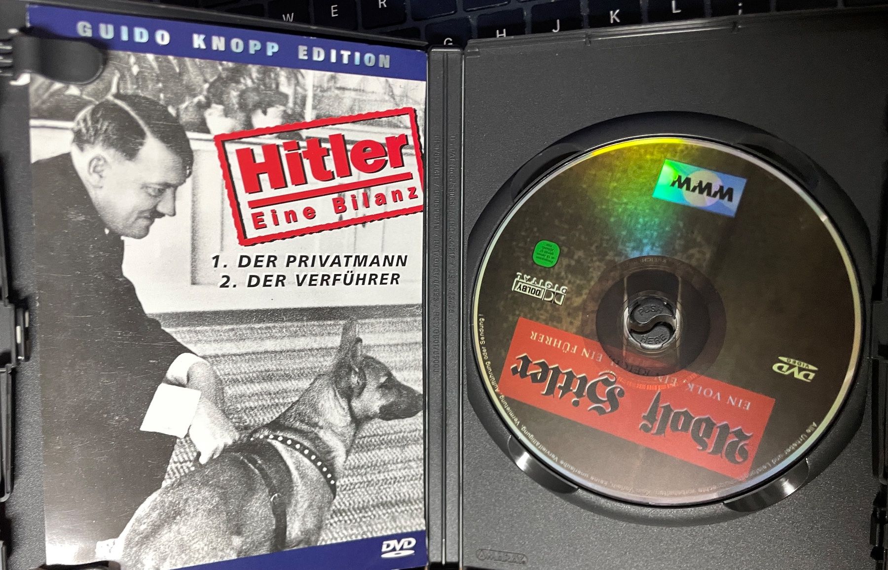 Tous les DVDs: Hitler-Eine Bilanz 1+2 – D'occasion à Muri b. Bern par AdidasCollector