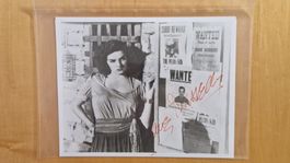 Jane Russell, Original Autogramm auf Grossfoto in s/w