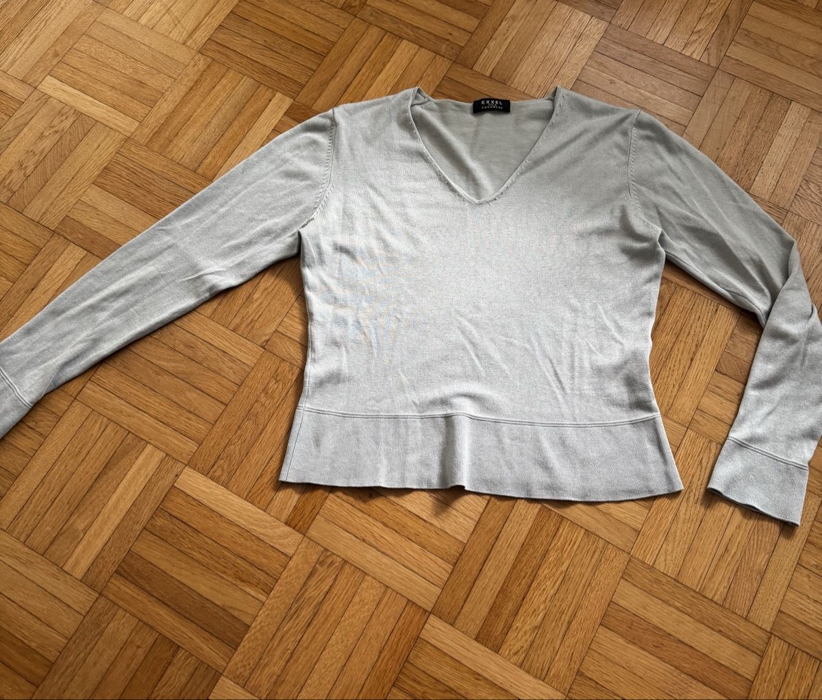 Pullover & Sweatshirts: Exxel Pullover Seide Kaschmir Mix hellgrau/blauGrösse S – Gebraucht aus Oberrieden von patty1990