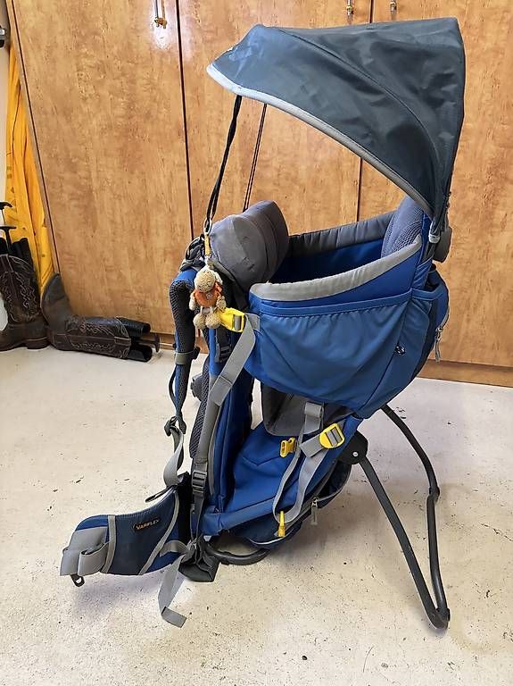 Porte-bébés ventraux & dorsaux: Deuter Kid Comfort II – D'occasion à Knonau par L.Seeholzer