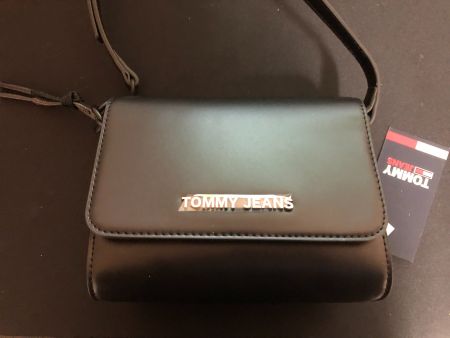 Neue Umhängetasche von Tommy Jeans