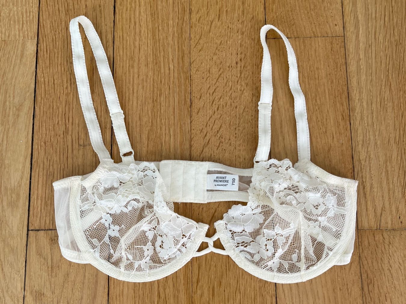 Avant Premiere Autres dessous: BH Spitze crème 75D – D'occasion à Rüti ZH par sar_9gnw