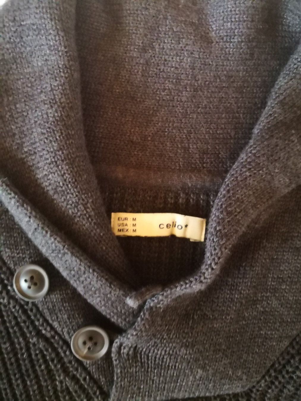 Pulls & Sweat-shirts: Celio pull M – D'occasion à Engollon par Winters91 1