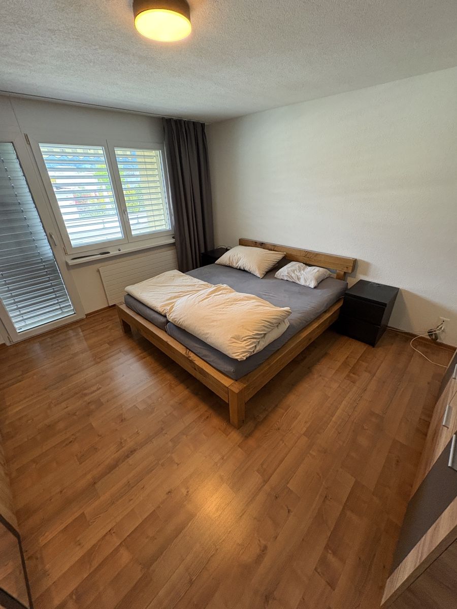 Letti: Eichen Massiv-Holz-Doppelbett 180x200cm – Usato da Tuggen venduto da ADI599 3